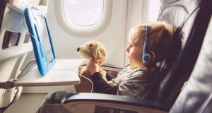 How To Keep Young Children Entertained On Flights