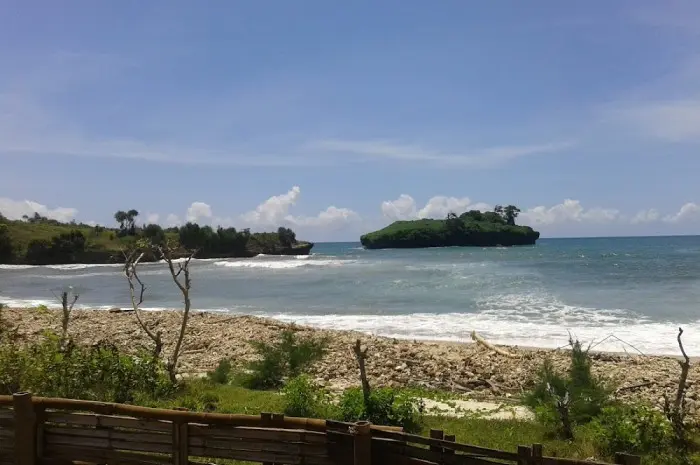 Beach Tours in Pacitan