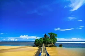 Balekambang Beach, Feel the Sensation of the Charm of Tanah Lot in Malang